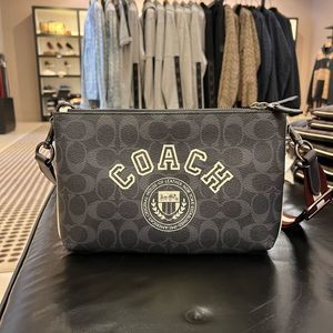 NWT Coach Everett Crossbody Bag In Signature Canvas With Varsity Motif